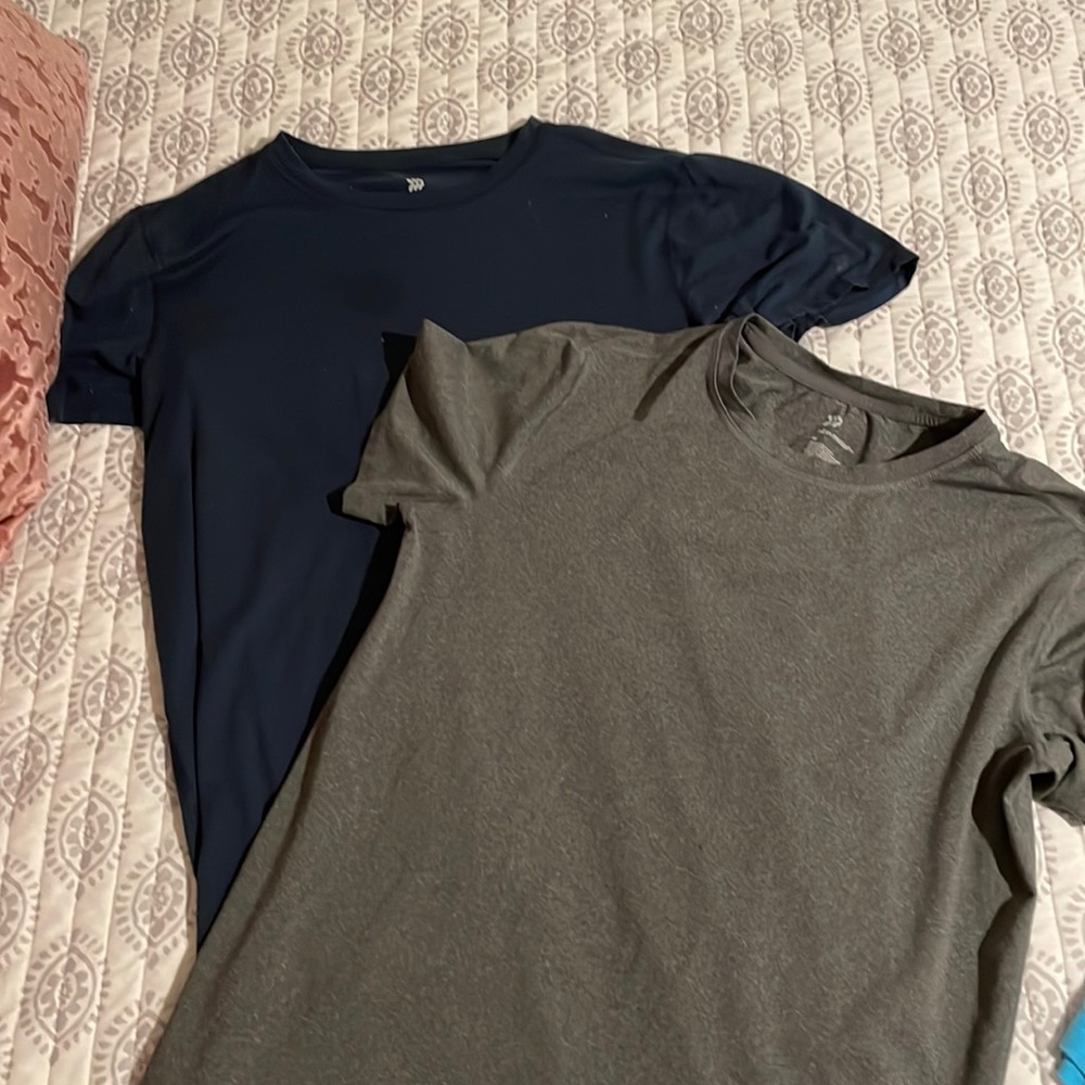 Mens workout shirts